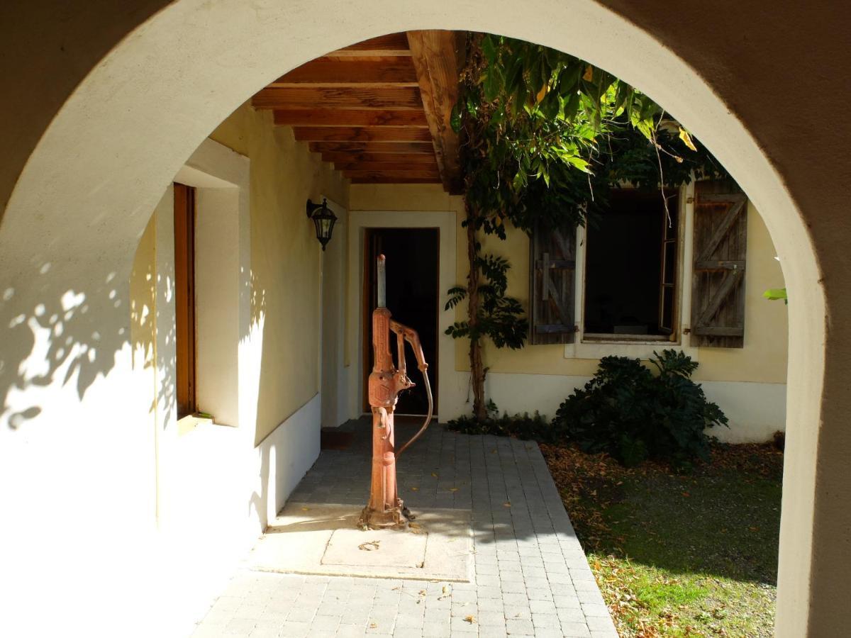 De l'Autre Côté Acomodação com café da manhã Garlin Exterior foto